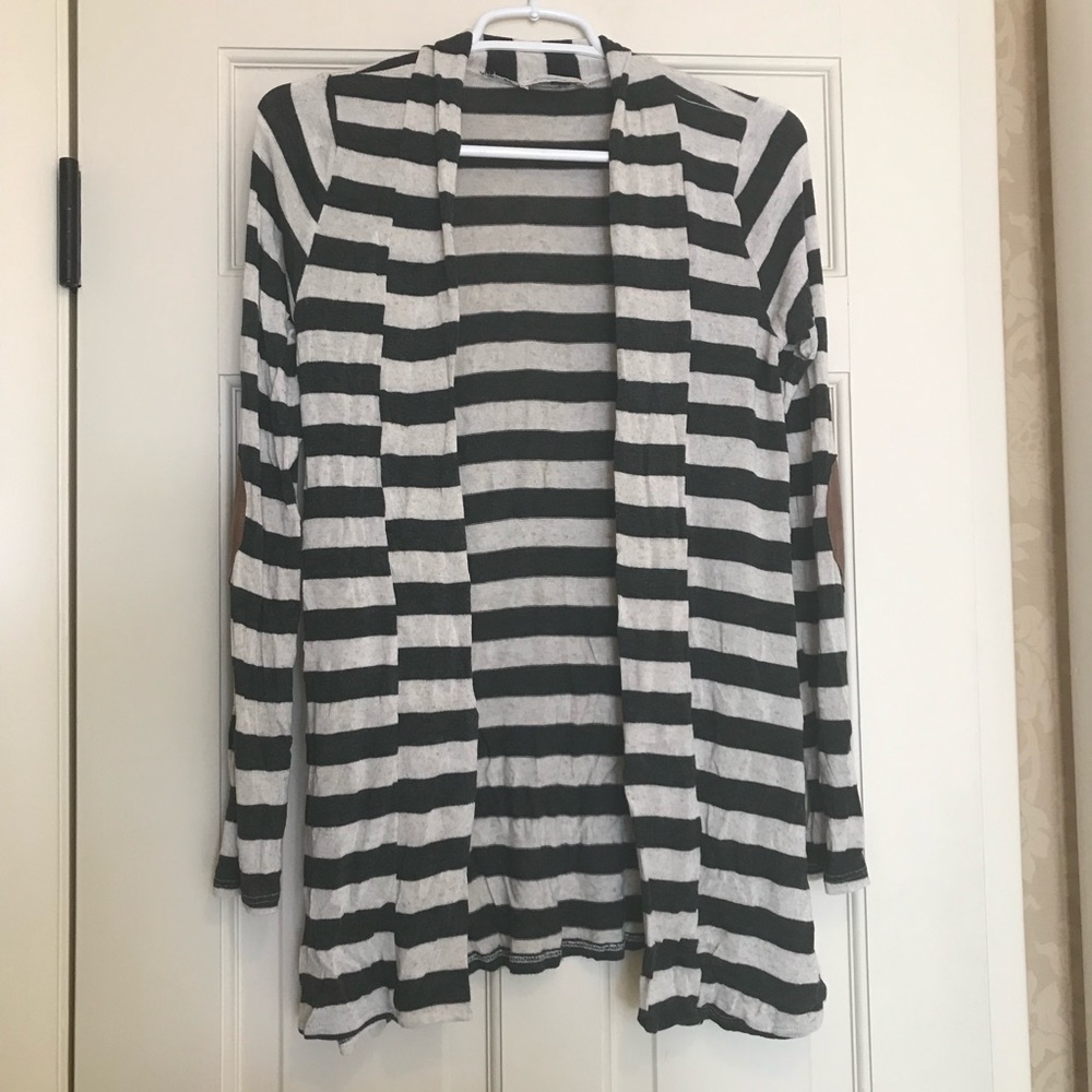 💜3 for $15💜 Sung Light by La Vida Striped Cardigan